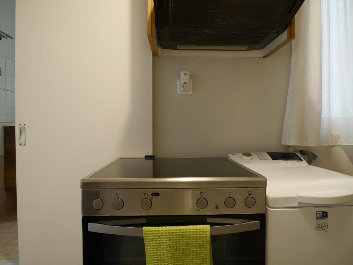 Porto Plaza City Center Apartment Ac/Wifi Heraklion  Bagian luar foto